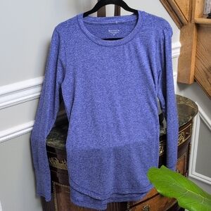 Athleta Size M Long Sleeve Shirt. EUC